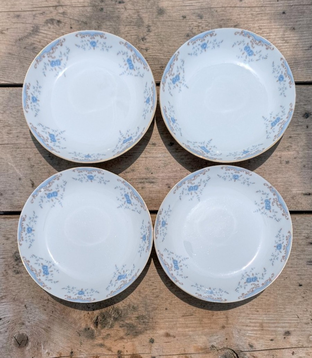 Imperial China Seville Coupe Soup Bowls Set of 4 Blue Floral Gold Trim Japan 7.5